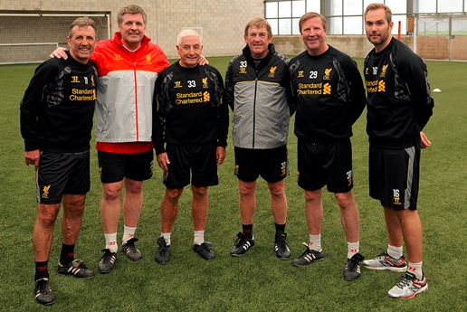 从2002年韩日世界杯开始喜欢上足球，当时政治老...（爱上足球始于2002韩日世界杯，那时政治老...）