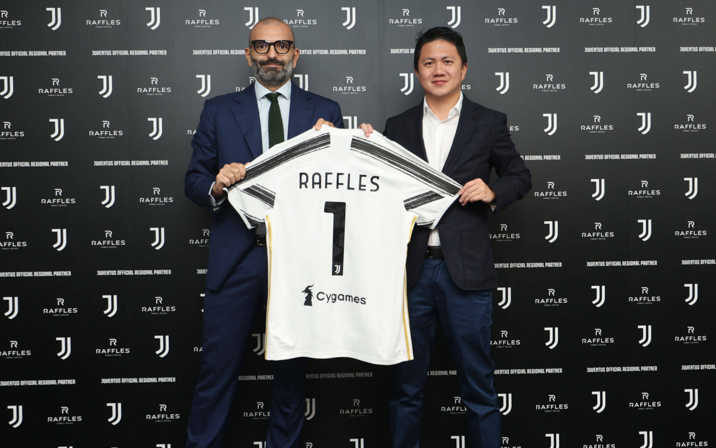 斯帕莱蒂与孔蒂的意甲逆转：那不勒斯击败尤文图斯，迎接新时代