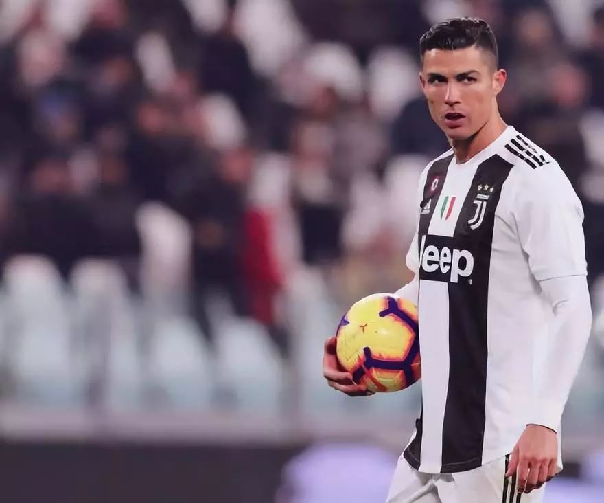 记者：国米不可能在冬窗签阿德耶米，他们满意现有的4名前锋