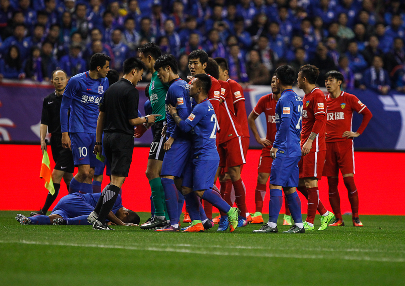 2025／26赛季英超：曼联1月锁定塞门约！不补中场欧战难入局（2025／26英超前瞻：曼联一月拿下塞门约，若不补强中场恐无缘欧战）